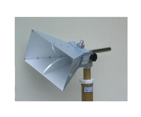 BBHA 9120D_雙脊寬帶喇叭天線_1－18GHz